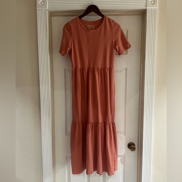 Faherty Branson Dress in Desert Sand - Picture 3 of 7